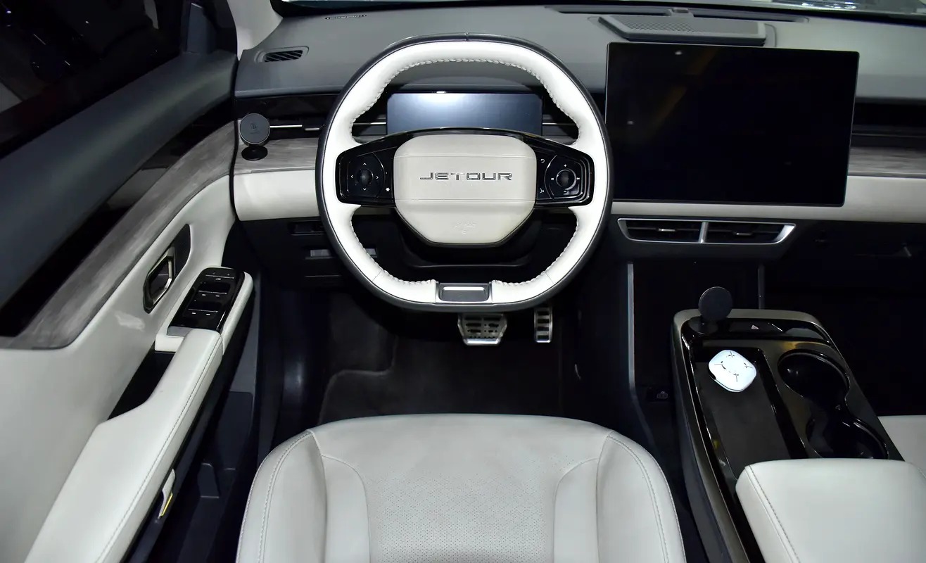 
2024 JETOUR DASHING 1.6T LUXURY — LHD full									
